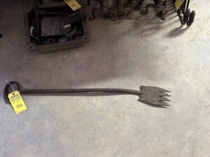 EXTRA LARGE FORK SHAPED FIRE POKER