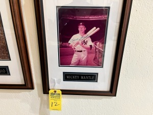 FRAMED AUTOGRAPHED PICTURE - MICKEY MANTLE - 19X14 (CERTIFICATE OF AUTHENTICITY)