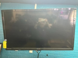 EMERSON LF501EM4F 50'' FLAT SCREEN TELEVISION WITH EXTENDABLE MOUNTING BRACKET
