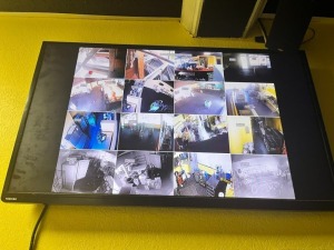 TOSHIBA 40'' FLAT SCREEN TELEVISION