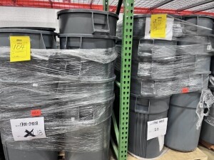 GRAY GARBAGE CANS (3 PALLETS)