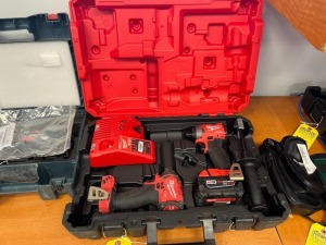 MILWAUKEE M18 FUEL KIT - 1/2'' DRILL / 1/4'' IMPACT DRIVER / CHARGER / BATTERY