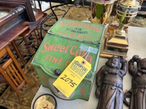 ANTIQUE TIN CIGAR BOX