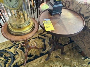 ROUND PEDESTAL TABLES