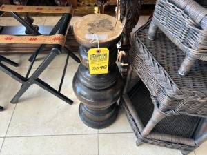 ROUND WOOD PEDESTAL