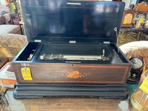 ANTIQUE MUSIC BOX WITH CYLINDERS