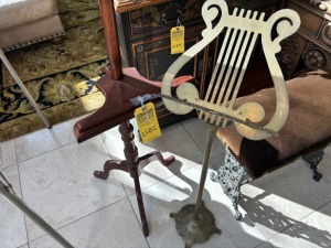 ANTIQUE WOOD DISPLAY EASEL