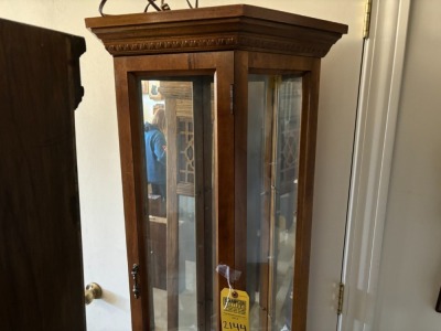 WOOD & GLASS DISPLAY CASE WITH 2 SHELVES