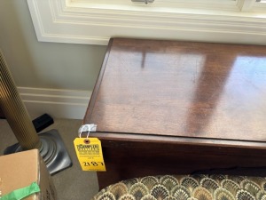 ANTIQUE WOOD CHEST / TRUNK