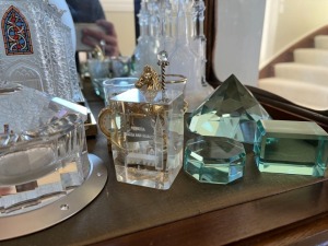 ASSORTED GLASS MEMORABILIA