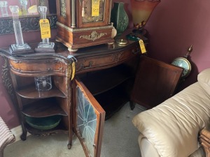 WOOD TABLE WITH 2 DOORS & GLASS TOP