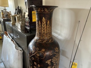 LARGE BROWN & GOLD LEAF CERAMIC FLOOR VASE - 70''H