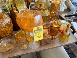 ASSORTED ORANGE GLASS VASES, TRAYS, ETC