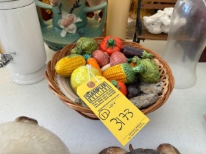 WICKER BASKET WITH CERAMIC FRUITS