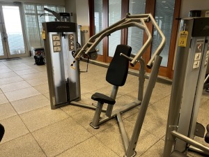 LIFE FITNESS CHEST PRESS / INCLINE PRESS / SHOULDER PRESS