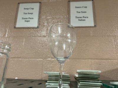 WINE GLASSES (2 ROWS)