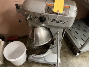 HOBART A-20010 20QT MIXER WITH WHIP (DAMAGE TO CASE)