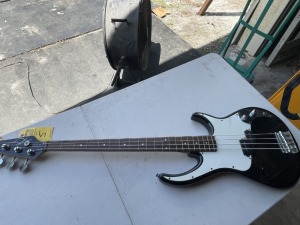 PEAVEY ZODIAC EX ELECTRIC BASS GUITAR