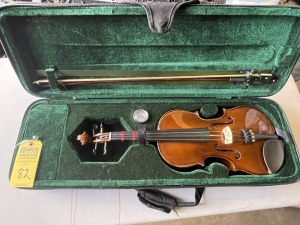 CREMONA AC175 VIOLIN WITH GLASSER BOW, CHIN PAD & HARD CASE - SERIAL No. 1701288 (VERY GOOD CONDITION)