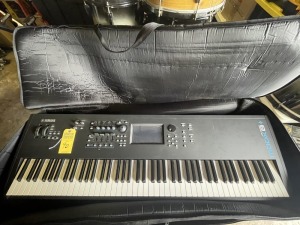 YAMAHA X8 MUSIC SYNTHESIZER WITH FOOT PEDAL & SOFT CASE - SERIAL No. UBCD01146 (VERY GOOD CONDTION)