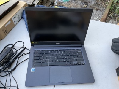 ACER N19Q2 CHROME LAPTOP - INTEL PENTIUM SILVER C933 SERIES / FULL HD 1080 / CHARGER / MOUSE / SOFT CASE (VERY GOOD CONDITION)