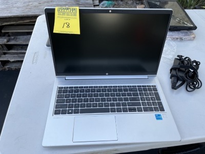 HP BOOK LAPTOP - INTEL 4 i3 / WITH CHARGER (GOOD CONDITION)