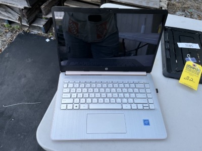 HP LAPTOP - INTEL INSIDE / 13'' SCREEN / WITH CHARGER - SERIAL No. 5CD116TZW7 (GOOD CONDITION)