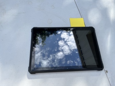 MAXWEST ASTRO 10R TABLET - WITH CASE / NO CHARGER - SERIAL No. AT010R122315236 (CRACKED SCREEN) (POOR CONDITION)