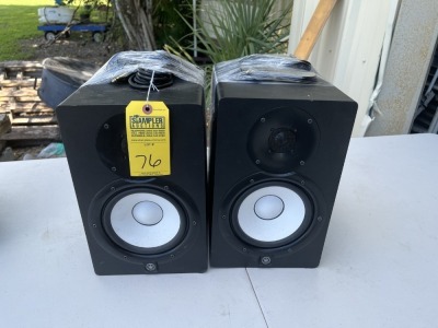 YAMAHA HS7 POWERED SPEAKER SYSTEM (2 SPEAKERS) - 120V / NO CORDS (GOOD CONDITION)