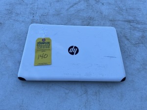 HP LAPTOP - INTEL PENTIUM / 15'' SCREEN / NO ADAPTER - SERIAL No. CND5237PK (CASE CRACKED ON BOTH FRONT CORNERS) (POOR CONDITION)