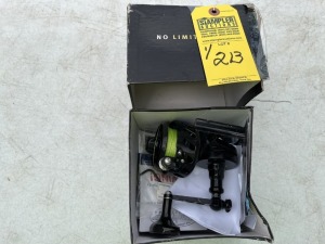 VAN STAAL VS SPINNING REEL - RECONDITIONED (IN BOX / BOX ROUGH) (LIKE NEW CONDITION)