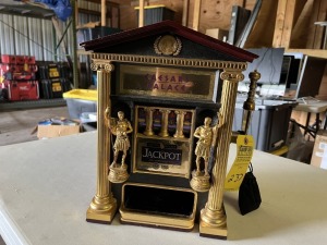 CAESAR'S PALACE JACKPOT SLOT MACHINE WITH TOKENS