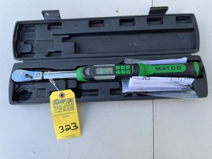 MATCO ELECTRONIC TORQUE WRENCH IN HARD CASE (LIKE NEW CONDITION)