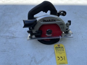 MAKITA XSH04 6 1/2'' CIRCULAR SAW WITH BATTERY (VERY GOOD CONDITION)