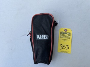 KLEIN TOOLS CL390 AUTO-RANGING DIGITAL CLAMP METER WITH CANVAS CASE - 400A / AC/DC (LIKE NEW CONDITION)