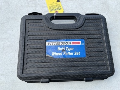 PITTSBURGH 62620 BOLT TYPE WHEEL PULLER SET (LIKE NEW CONDITION)