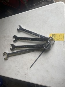 WRENCHES - 2- S-K 1 1/2'' COMBINATION WRENCHES / 1- S-K 1 1/4'' WRENCH / 1- MURREA 46mm (ALL VERY GOOD CONDITION)