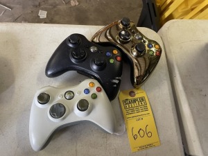 X-BOX CONTROLLERS (2 GOOD CONDITION / 1- FAIR CONDITION)