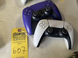 PLAYSTATION CONTROLLERS (VERY GOOD CONDITION)