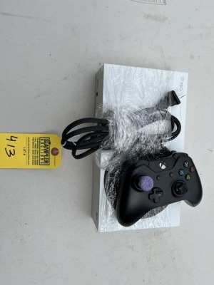 X-BOX SERIES S WITH CONTROLLER & CORD - SERIAL No. 078023213417 (GOOD CONDITION)