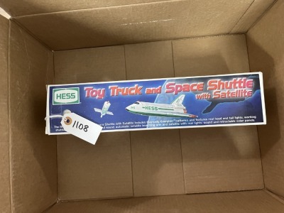 HESS TOY TRUCK WITH SPACE SHUTTLE & SATELLITE - 1999 (NEW IN BOX) ***LOCATED IN DAVIE, FL***