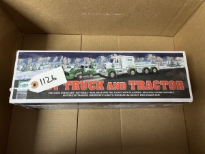 HESS TOY TRUCK & TRACTOR - 2013 (IN BOX) ***LOCATED IN DAVIE, FL***