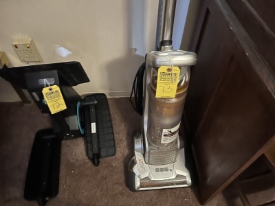 ELECTROLUX PRECISE UPRIGHT VACUUM CLEANER