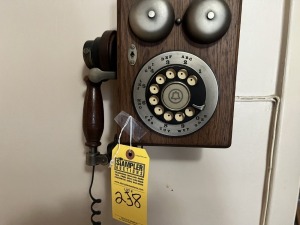 REPRODUCTION ANTIQUE PHONE