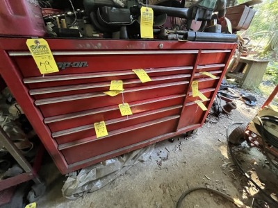 SNAP-ON TOOL BOX ON WHEELS WITH 13 DRAWERS