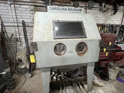 CAROLINA MAGNUM SANDBLAST CABINET