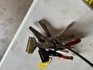 ASSORTED PIECES - VISE GRIP / PITTSBURGH LOCKING CLAMP PLIERS / WISS MANUAL CLAMP PLIERS / MAC TOOLS LPSM9 LOCKING CLAMP PLIERS (ALL VERY GOOD CONDITION)