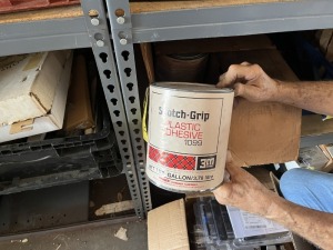 SCOTCH 1099 GRIP PLASTIC ADHESIVE - 1 GALLON