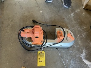 CHICAGO 47840 PORTABLE BAND SAW (CRACKED HANDLE)