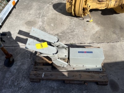 GE IC3012Y204DEZ MINING SHOVEL FOOT CONTROLS (EBAY PRICE $5,000) (OUTSIDE)